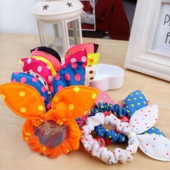 Assorted Polka Dot Scrunchies 4-pack - Picture 3 of 6